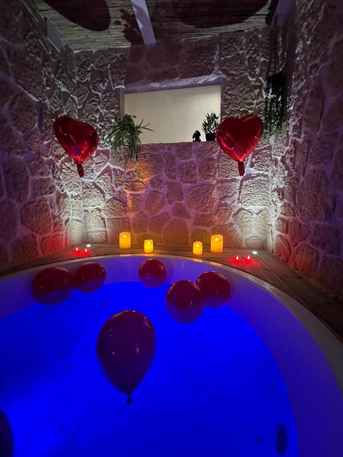 Les Spas De La Mer, Suite & Spa, Love Room, Plein Coeur Du Grau Le Grau-du-Roi Exterior foto