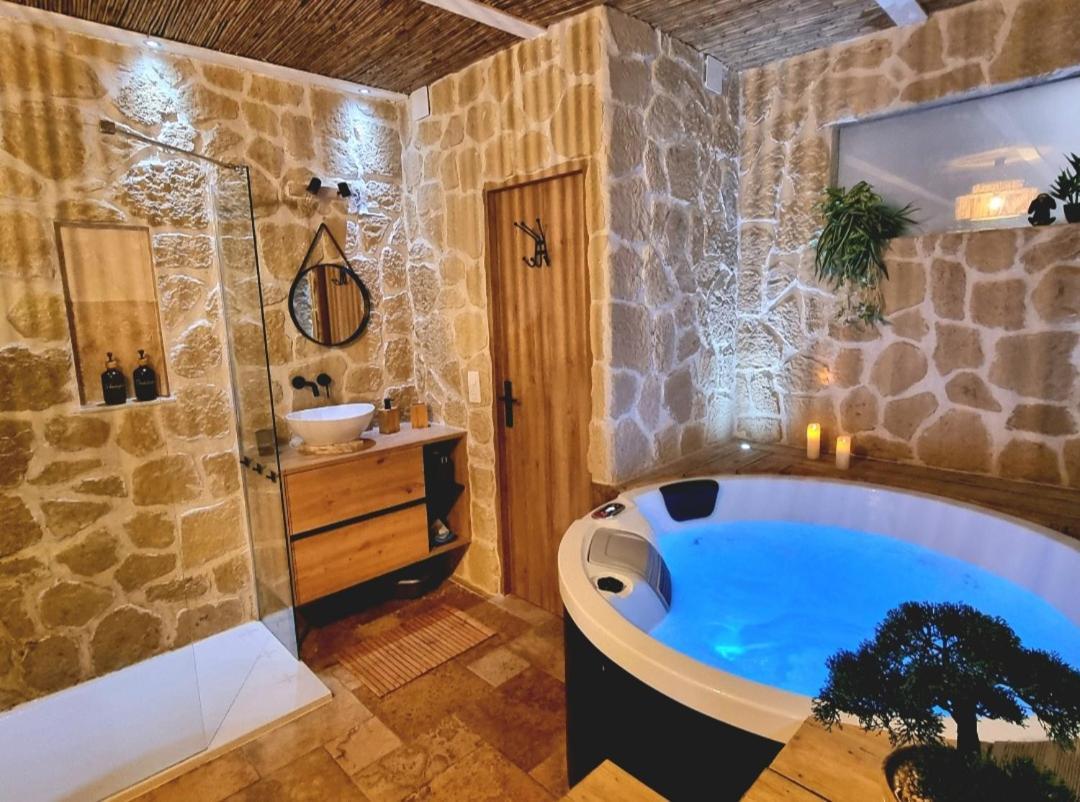 Les Spas De La Mer, Suite & Spa, Love Room, Plein Coeur Du Grau Le Grau-du-Roi Exterior foto